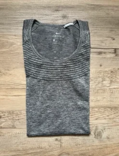 Nike graues Sportshirt Sportoberteil Sport T-Shirt s active wear