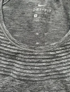 Nike graues Sportshirt Sportoberteil Sport T-Shirt s active wear
