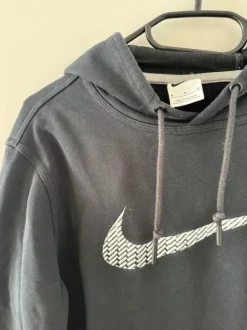 Nike Herren Kapuzenpulli / Hoodie in schwarz, Gr. M
