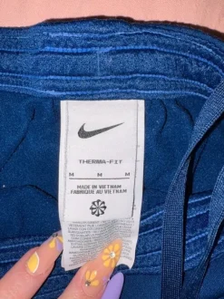 Nike Jogginghose Nike therma fit königsblau