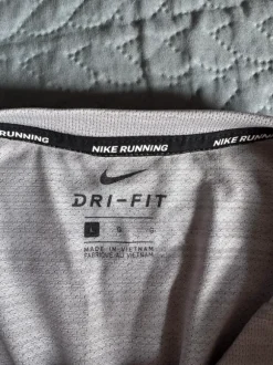Nike Langarmsportshirt in L