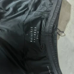Nike Running Division Storm-FIT Laufhose – Schwarz