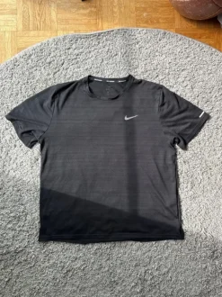 Nike Running Dri-Fit Tshirt in L
