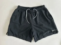 Nike Shorts Gr.M schwarz