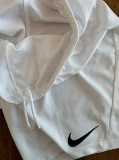 Nike Sporthose in Weiß - Gr. S