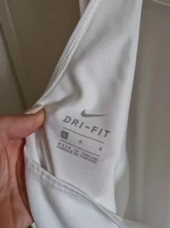 Nike Sporttop Größe L