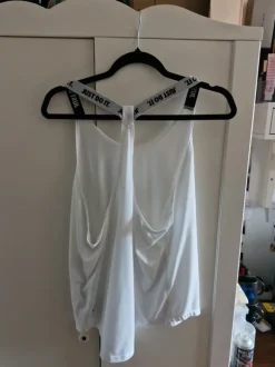 Nike Sporttop Größe L