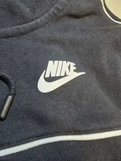 Nike Strickjacke / Zip-Hoodie Schwarz – Größe S – Top Zustand