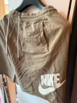 Nike Sweat Shorts Khaki Olive Weiß Gr XL