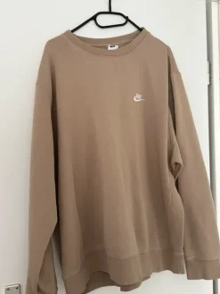 Nike sweatshirt