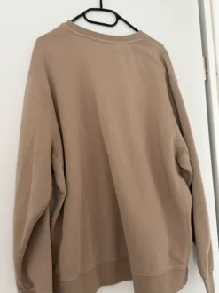 Nike sweatshirt