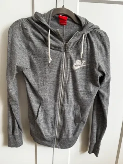 Nike Sweatshirt-Jacke