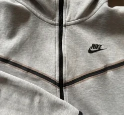 Nike Tech Fleece grau original
