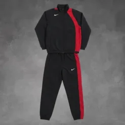 Nike Trainingsanzug Set Vintage – Schwarz & Rot – Top Zustand!
