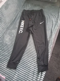 Nike trousers Nike F.C. black size M Dri-Fit
