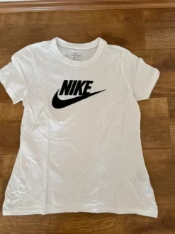 Nike T-Shirt Damen