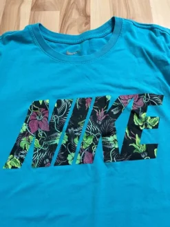 Nike T-shirt in Größe S