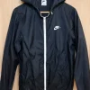 Nike Windbreaker Jacke Schwarz Weiß Herren Größe S Kapuze Übergangsjacke