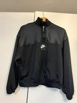 Nikejacke
