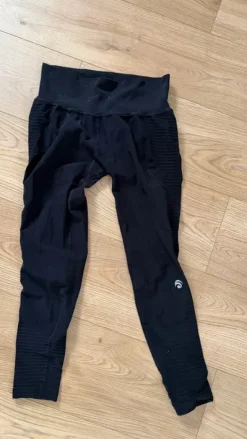 Ocean Apart Leggings in M