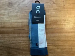 ON Running Performance High Socks Storm / Moss Gr. 40-41 (Joggen Laufen Socken blau grün weiß)