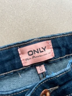 Only Damen Jeans Gr. M /32 dunkel blau neu Paola high waist skinny