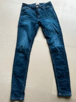 Only Damen Jeans Gr. M /32 dunkel blau neu Paola high waist skinny