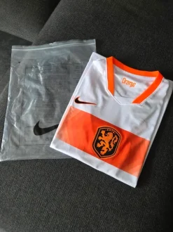 Oranje uitshirt 2026