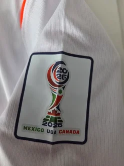 Oranje uitshirt 2026