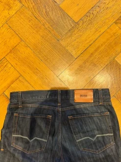 Original Hugo Boss Straight Leg Jeans Chic