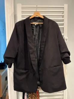 Oversized black jacket/suit jacket/blazer