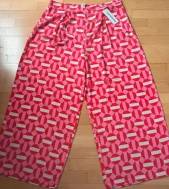 Oversized Hose NEW rosa rot Größe 46