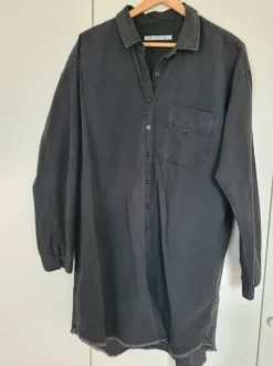 Oversized Jeanshemd/Jeanskleid, Pull&Bear, Grau/Schwarz, Gr. L
