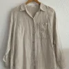 OYSHO Hemdbluse beige