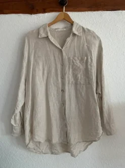 OYSHO Hemdbluse beige