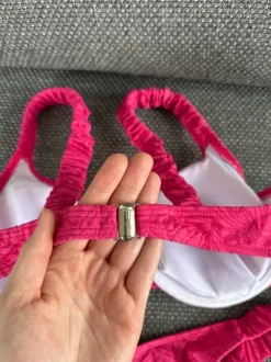 Pinker Bikini