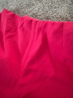 Pinker Hosenrock
