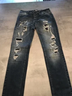 Please Jeans