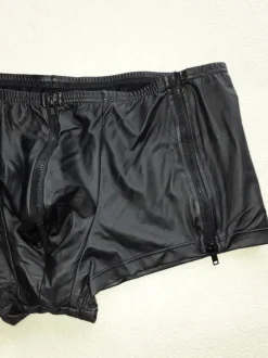 Pu-Leder Shorts
