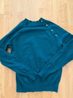 Pullover mit Blümchen
