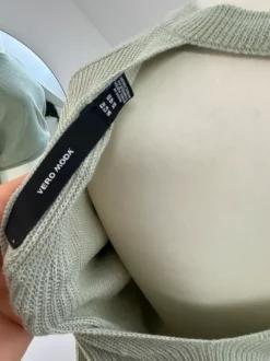 Pullover mit Rückendekolte