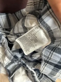 Pyjamahosen/ Loungewear, rot gestreift und blau-schwarz karriert