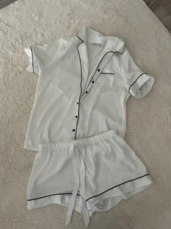 Pyjamaset weiss