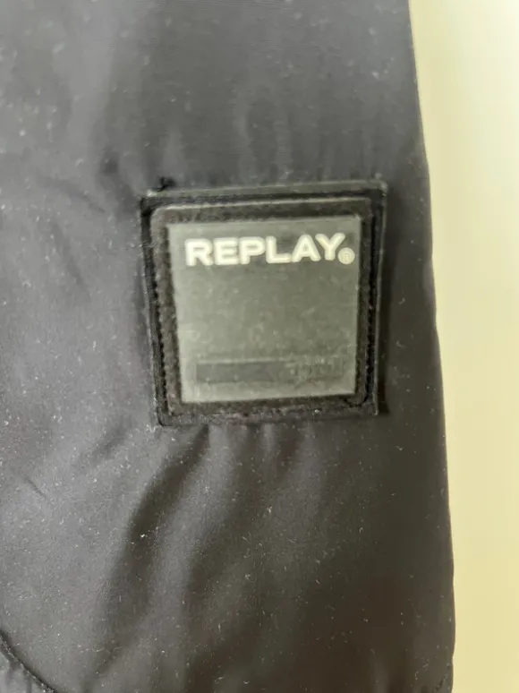 Replay Jacke in der Größe XL Farbe schwarz