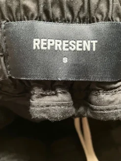 Represent Cargo Shorts S black
