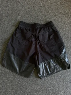 Reternity Shorts in M