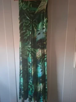 Ärmelloses Kleid
