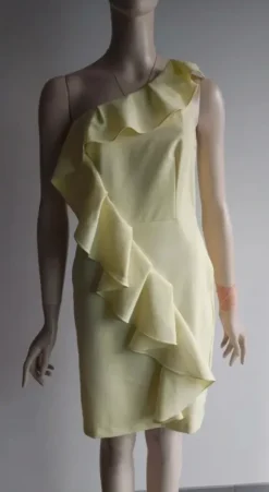robe.