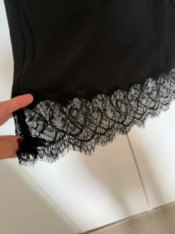 Rock Satin mit Spitze Gr. S H&M