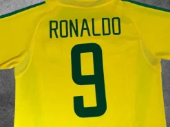 Ronaldo 2002 home shirt maat S